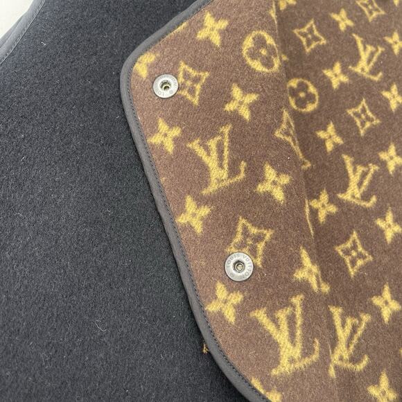 Louis Vuitton monogram And Black Men’s Vest Inner Jacket Layer Wool Size 36 - Picture 2 of 10